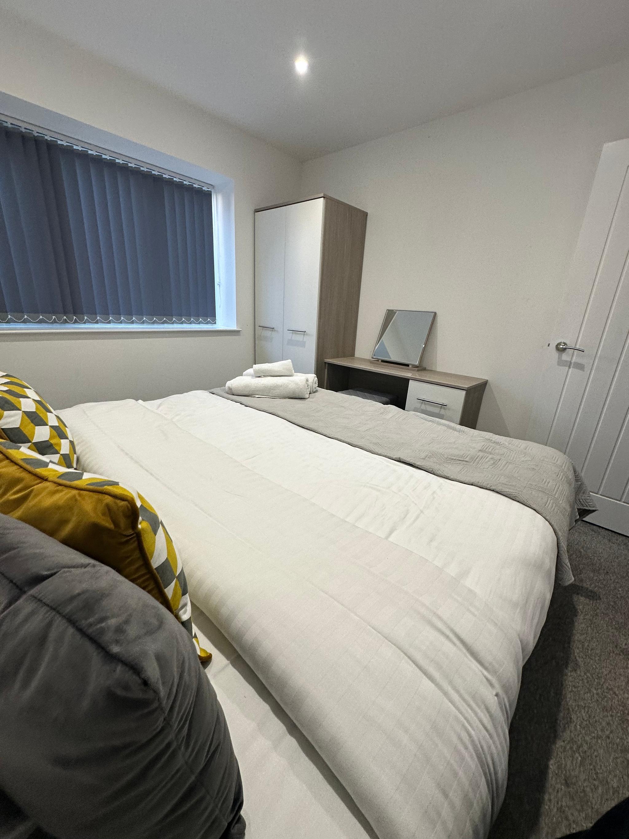 Modern and Comfortable 2 Bed Apartment3